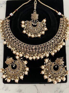 Indian Jewellery Set